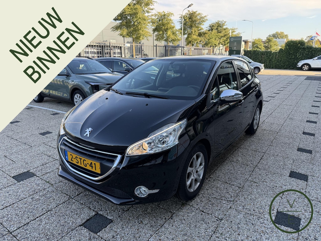 Peugeot 208 1.2 VTi Oxygo | Airco | Navi | 54.000KM !! |
