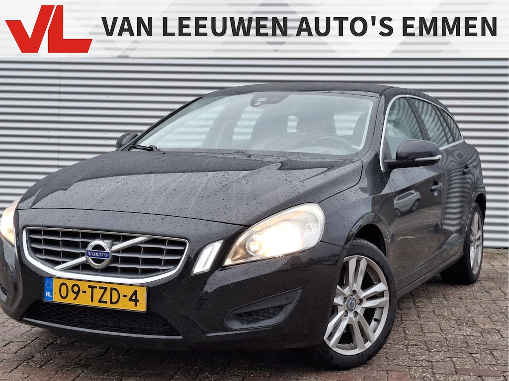 Volvo V60 1.6 T3 Momentum | Nieuw Binnen! | Clima | Cruise | Trekhaak