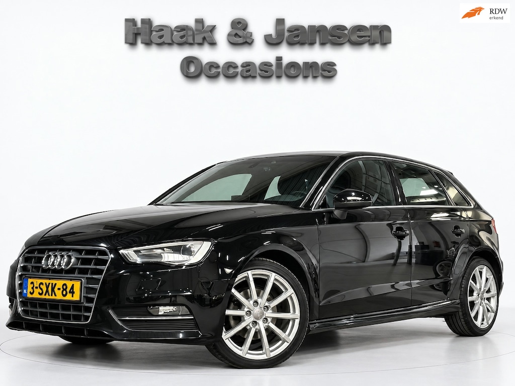 Audi A3 Sportback 1.6 TDI ultra Edition - Stoelverwarming - Parkeersensoren - Trekhaak