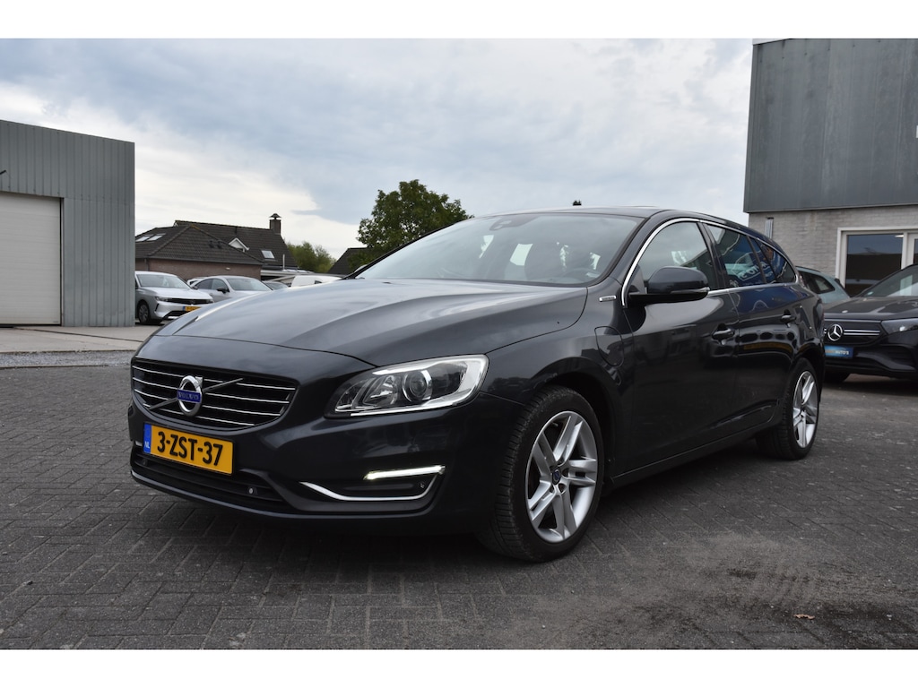Volvo V60 2.4 D6 AWD Plug-In Hybrid Summum EXPORT / BUSINESS ONLY