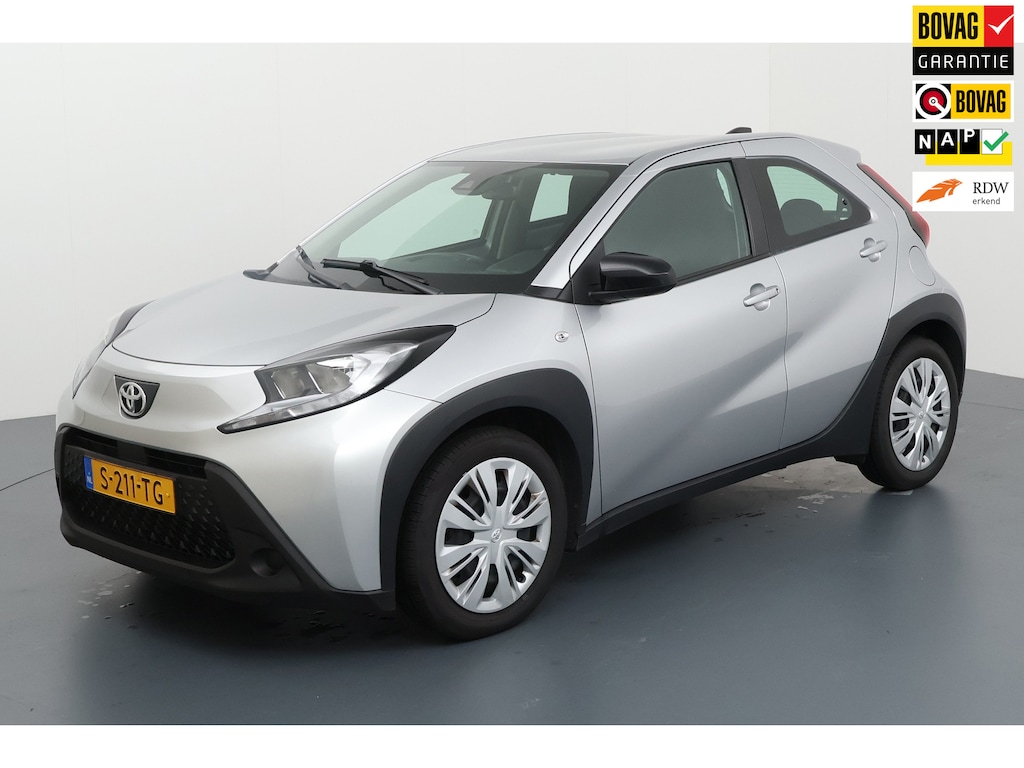 Toyota Aygo X 1.0 VVT-i MT Play|Airco|CarPlay|Camera|Nap