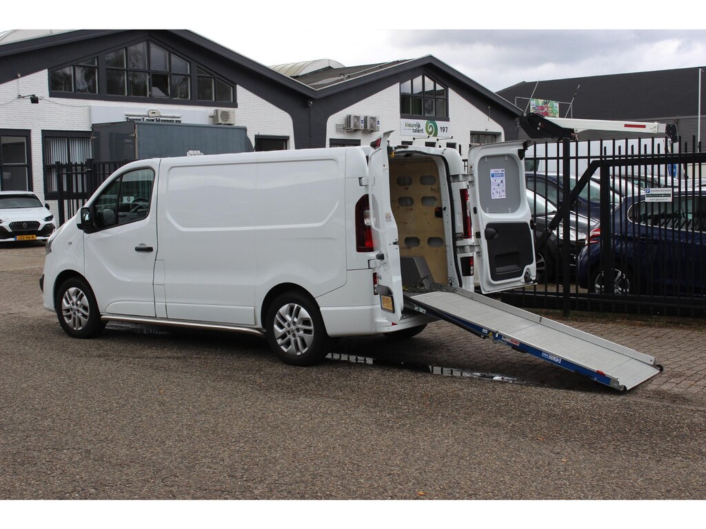 Opel Vivaro 1.6 CDTI L1H1 Oprijplaat!