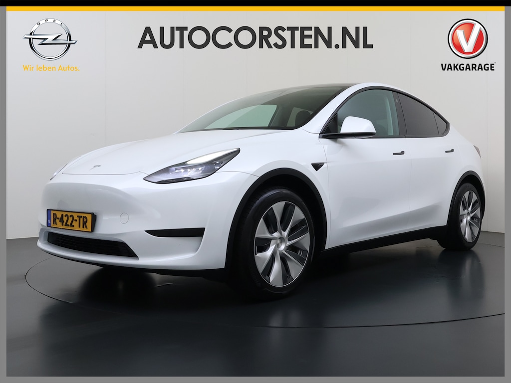 Tesla Model Y RWD 300PK SOH 90% Trekhaak Warmtepomp LFP-Accu Premium-Audio AMD Ryzen™ Camera's Navi Ecc Led Lmv 19" Privacy Glas Leder Stoel+Stuurverwarming Panoramadak Bluetooth Elek.Achterklep 1.600KG Trekgewicht 1e Eigenaar Origineel Nederlandse Auto