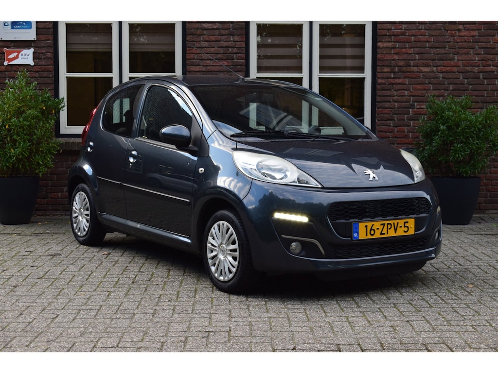 Peugeot 107 1.0 5D Active Airco | Trekhaak