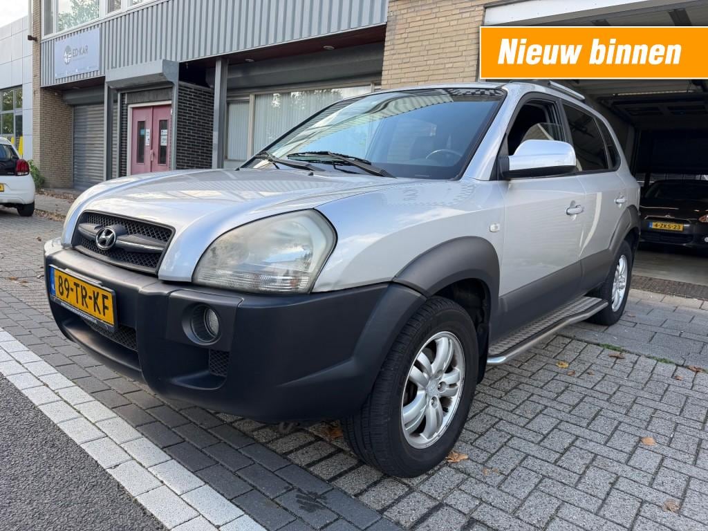 Hyundai Tucson 2.0i Style Premium LEER CLIMA LMV TREKHAAL RIJDT GOED NAP APK