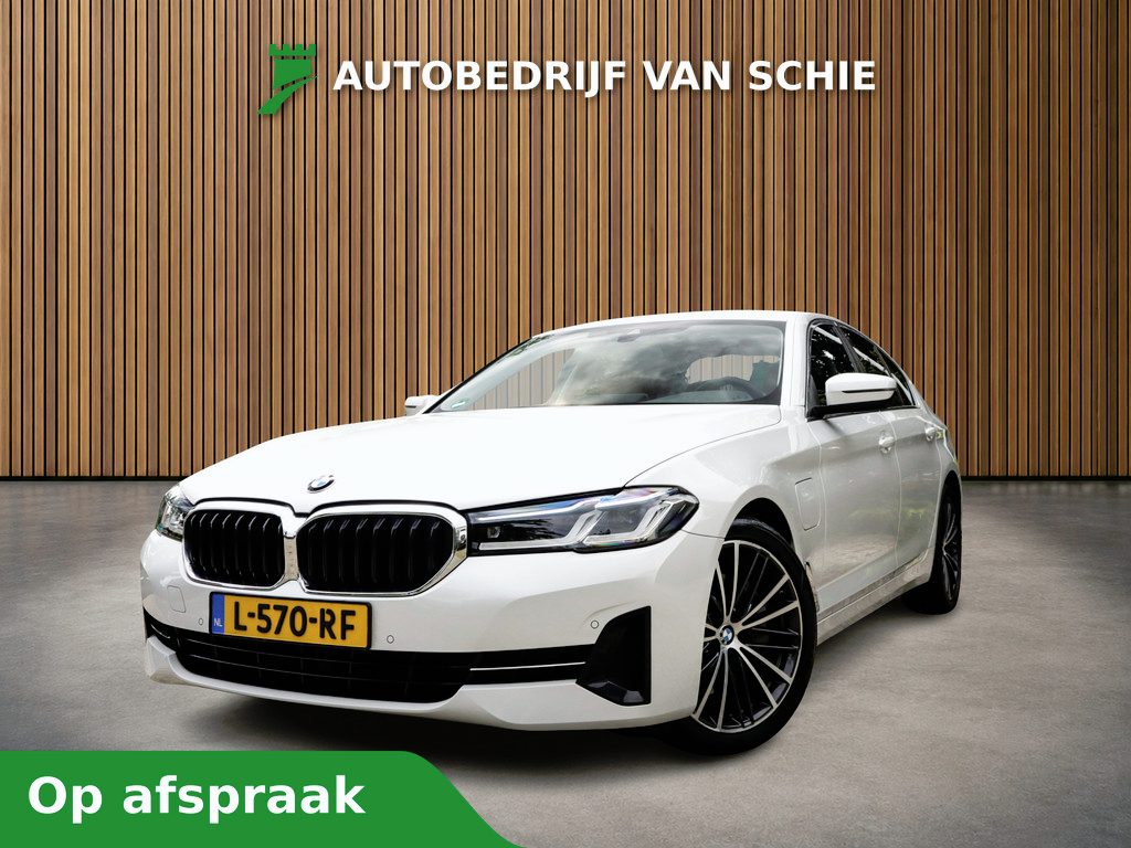 BMW 5-Serie 545e xDrive Business Edition Plus 1e-Eig. & Dealer-Onderh. BOVAG-Garantie. NL-Auto.