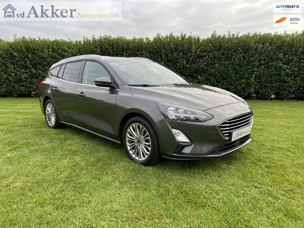 Ford Focus Wagon 1.0 125 pk EcoBoost Titanium i Dealer ond I Camera I Winterpakket I Keyless I LED I APK tm 02/2028