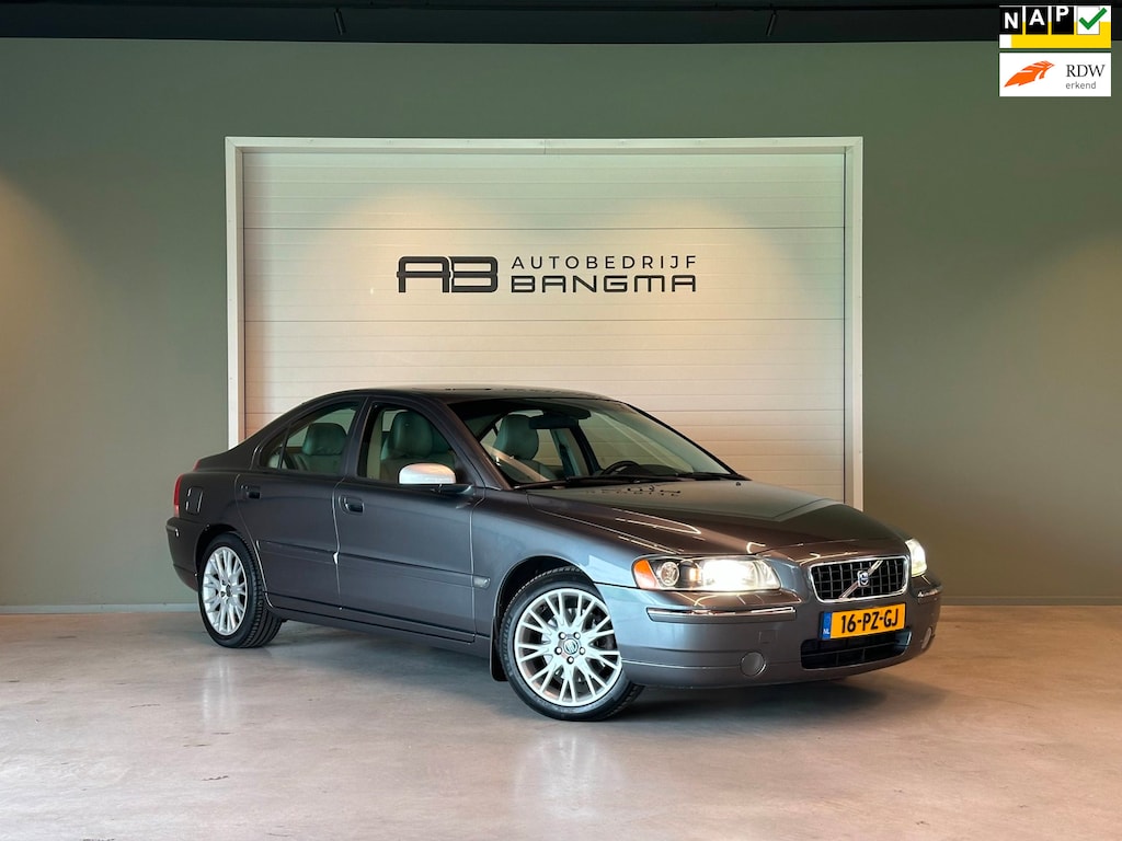 Volvo S60 2.5T AUTOMAAT SUMMUM-uitv|NAVIGATIE|CLIMA AIRCO|TREKHAAK|CRUISECONTROL|APPLE CARPLAY+ANDROID AUTO|MEMORY SEATS|LM-VELGEN