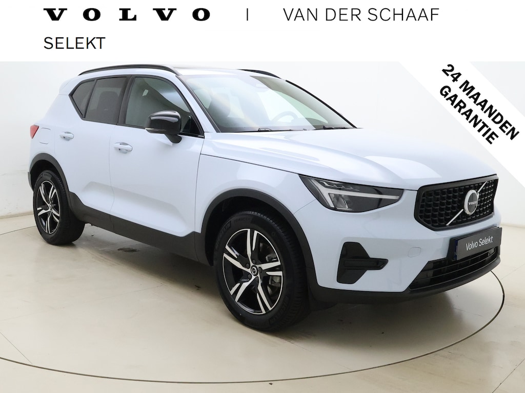Volvo XC40 B4 211pk Plus Dark / Nubuck / Elektr. Stoelen / Panoramadak / Trekhaak / Harman&Kardon Audio / Getint Glas / ACC / BLIS / Keyless / Stoel + Stuurw. Verwarming / PDC + Camera / Noordreservewiel /