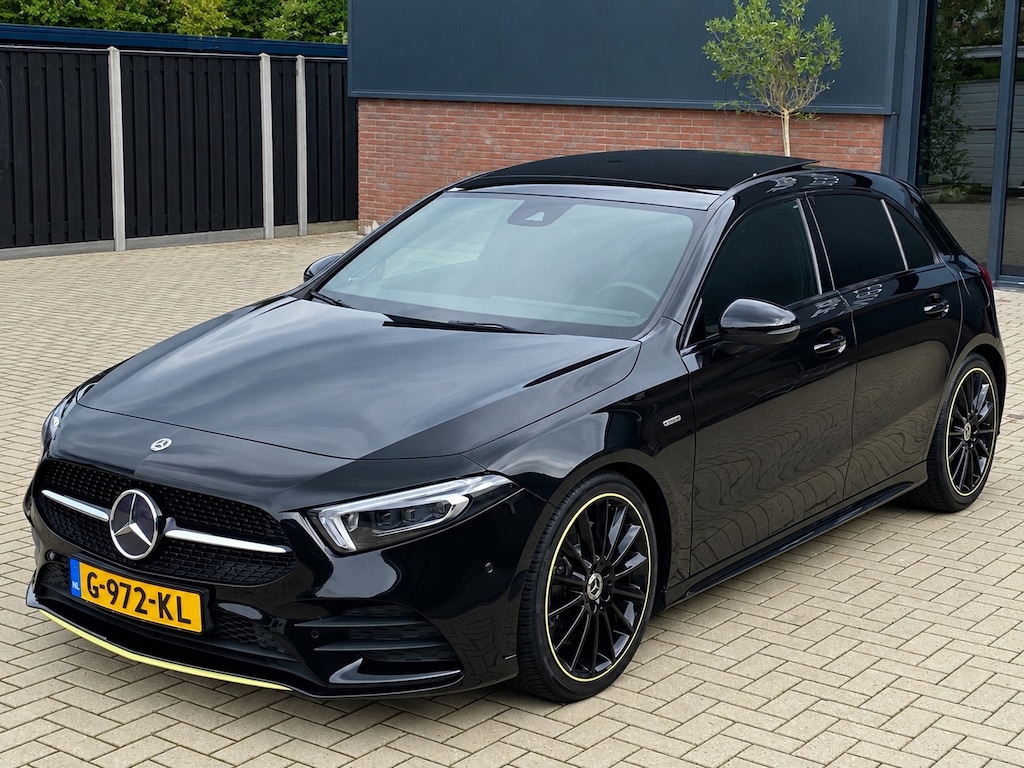 Mercedes-Benz A-klasse 250 Premium Plus edition one PANO LEER CAMERA XENON LED APPLE CARPLAY