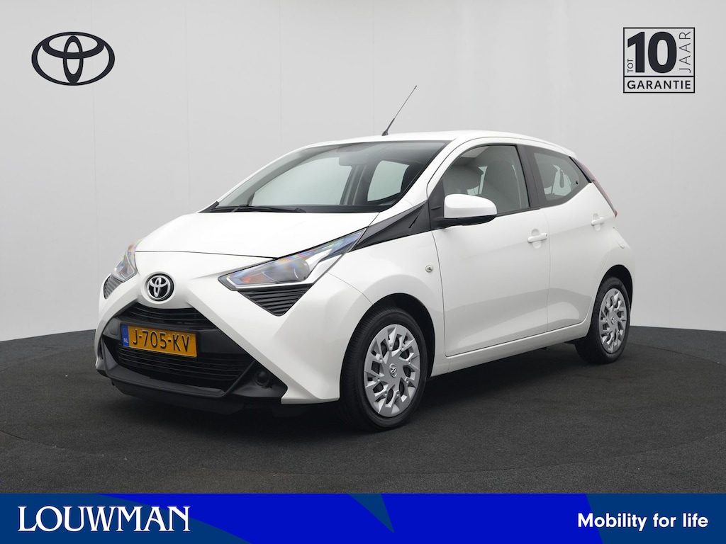 Toyota Aygo 1.0 VVT-i x-play | NL Auto | Dealer Onderhouden | Achteruitrijcamera |