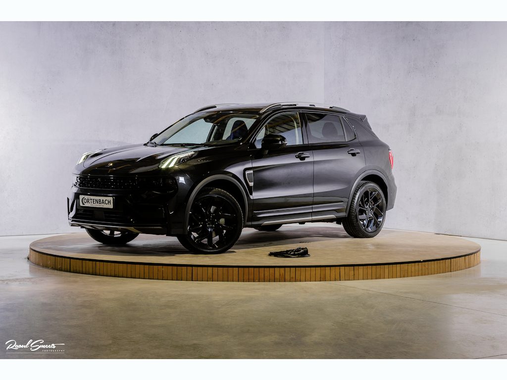 Lynk & Co 01 1.5 Full Black | ALL-IN PRIJZEN – inclusief onderhoud, originele & Co software-update en 1 jaar BOVAG-garantie | Adaptieve cruise | Panoramadak | Blis | Memory |