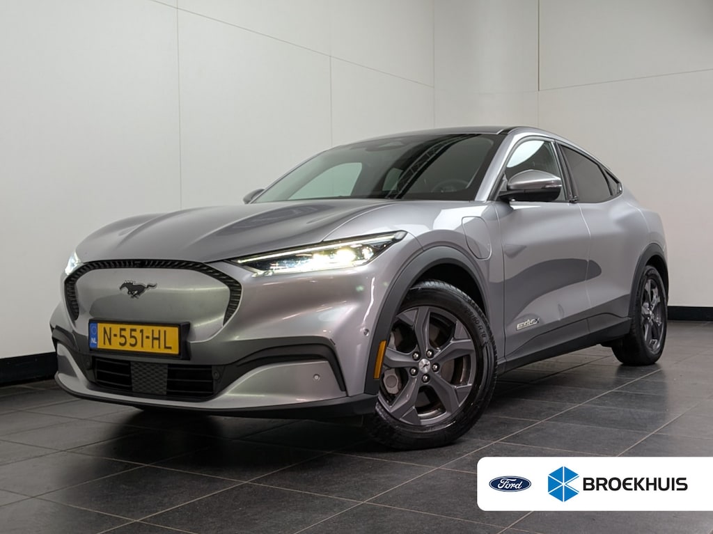 Ford Mustang Mach-E Extended RWD 98 kWh | SOH 95% | 360 Camera | Stoel- Stuurverwarming | Dodehoek detectie | | Achteruitrijcamera | Dodehoek detectie | Parkeersensor achter