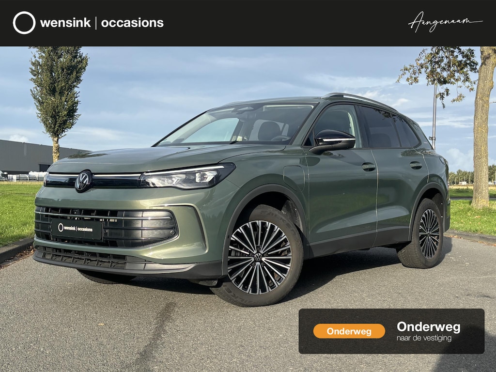 Volkswagen Tiguan 1.5 eHybrid Life Edition | Trekhaak | 360 Camera | IQ.Light | Harman/Kardon | Keyless | Infotainment Package Discover | DAB | Apple CarPlay/Android Auto | Adaptieve Cruise Control | Ele.kofferdeksel |