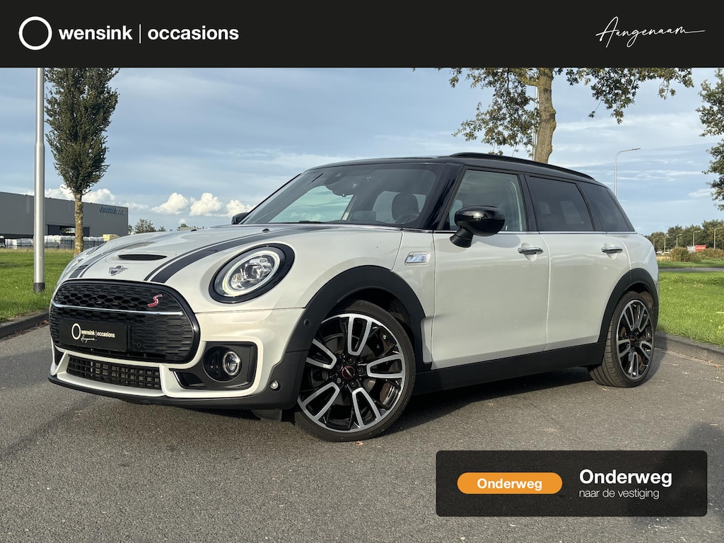 MINI Clubman 2.0 Cooper S Hammersmith | Panoramadak | Trekhaak | Keyless | Sportstoelen | Groot Navigatie | Ele.verstelbare stoelen + Geheugen | HUD | Stoelverwarming | Adaptieve Cruise Control | Harman/Kardon |