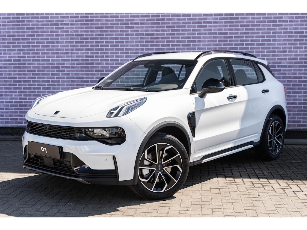 Lynk & Co 01 1.5 Core PHEV | Adaptieve Cruise Control | 1800 kg Trekvermogen | Keyless Entry | Stoelverwarming | Apple Carplay & Android Auto | 19 inch LM-Velgen | Achteruitrijcamera | Ledverlichting | 15,4 inch middendisplay | Premium audiosysteem |