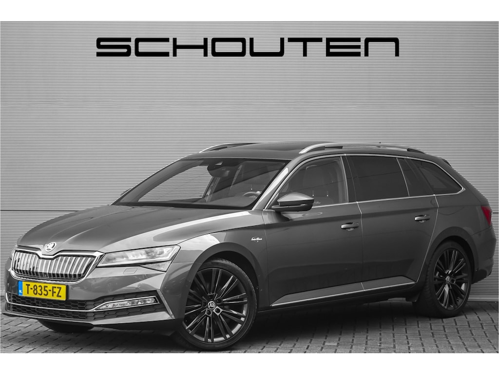 Skoda Superb Combi 1.4 TSI iV Laurin & Klement Pano ACC Trekhaak