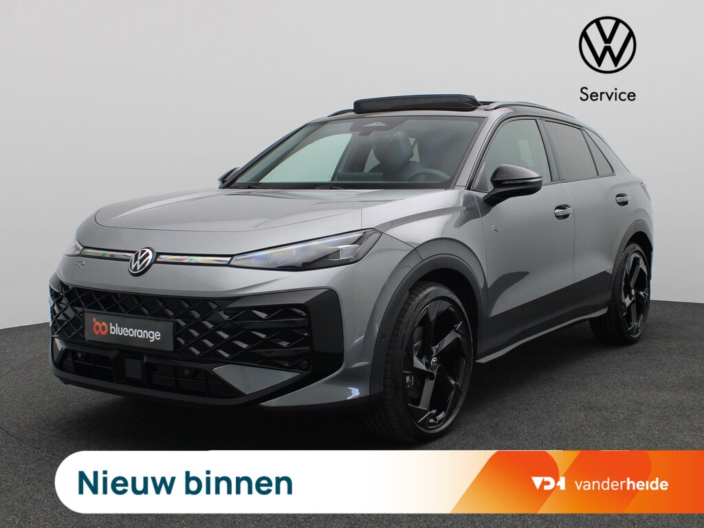 Volkswagen T-Roc 1.5 eTsi R-Line First Edition 150PK DSG Pano-Schuifdak, Trekhaak, Black Style, 20" LM Velgen, Keyless, Side Asisst, Matrix LED-Verlichting, Achteruitrijcamera
