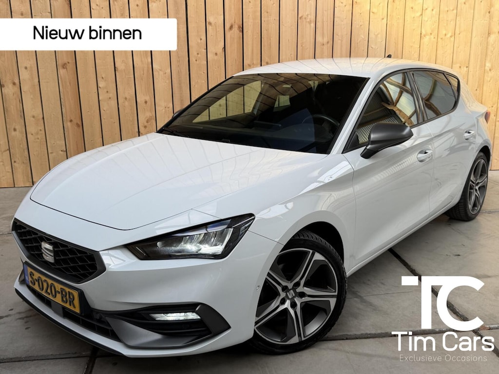 SEAT Leon 1.5 eTSI FR Business Apple CarPlay/Android Auto | Cruise & climate control | LED verlichting | Navigatiesysteem | Rijstrooksensor | Parkeersensoren voor en achter | Trekhaak uitklapbaar