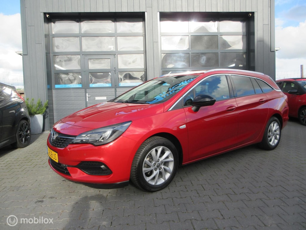 Opel Astra Sports Tourer 1.2 Business Edition 74dkm! Luxe! Camera Stoel+Stuur verwarming Trekhaak