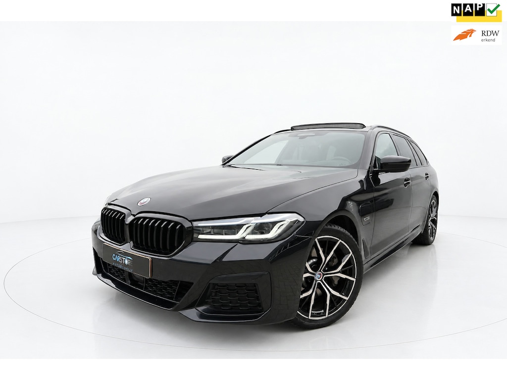 BMW 5-Serie Touring 530e M SPORT PANO LASER SFEER H&K HUD