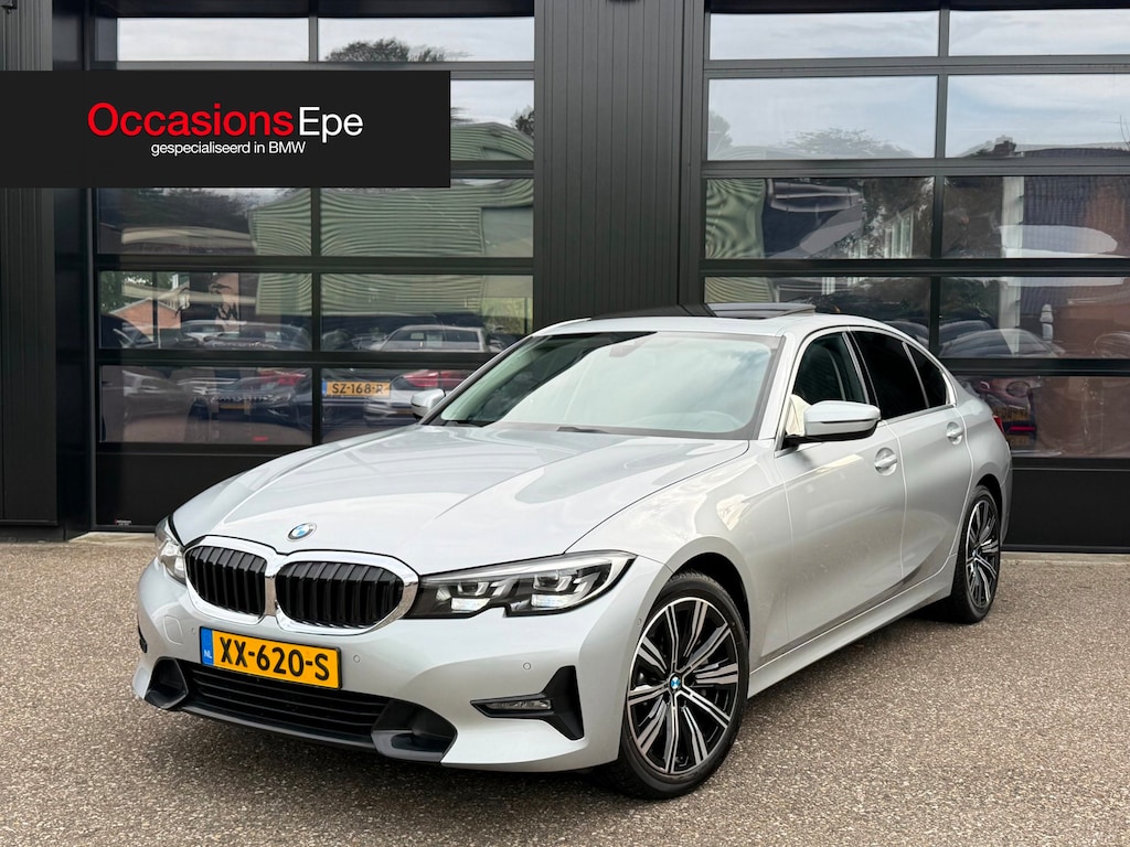 BMW 3-Serie 330i Sport Line Schuifdak Headup Live Cockpit
