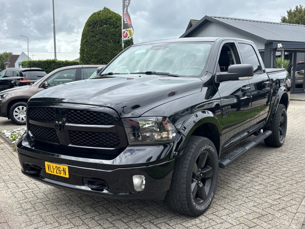 Ram 1500 Ram 5.7 V8 Hemi 4x4 LPG Zwart 2021 NL Auto Schuifdak