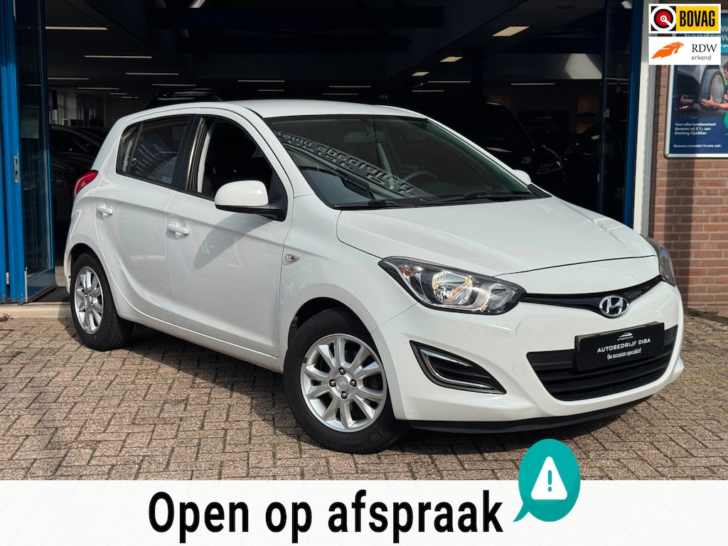 Hyundai i20 1.2i i-Drive 2014 WIT 5drs AIRCO LM APK NAP!