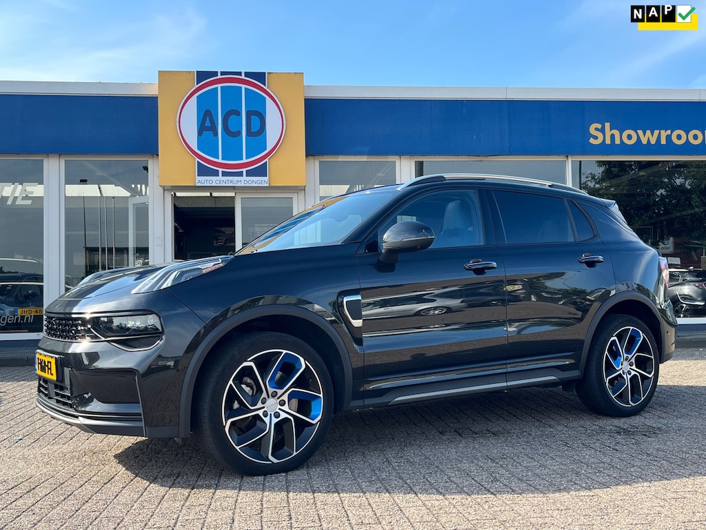 Lynk & Co 01 1.5 261pk PHEV 7DCTH | Black Edition | Orig.NL | Zwarte hemel | PanoramaDak | 360 graden Camera | Carplay |
