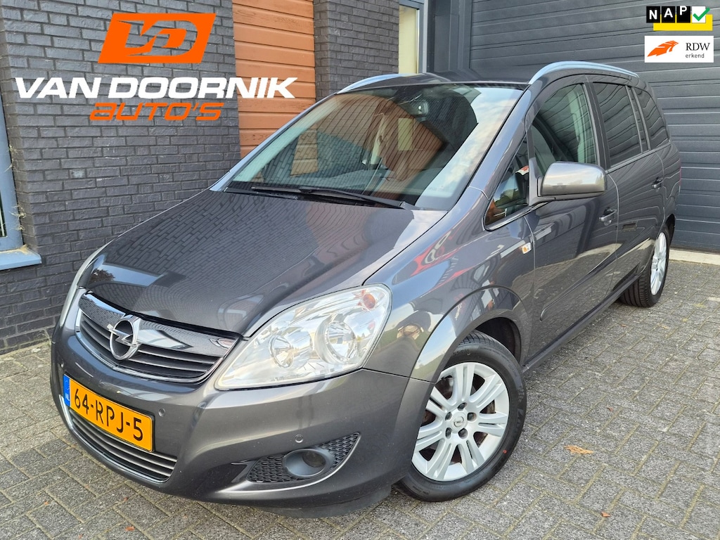 Opel Zafira 1.8 Cosmo 7-Persoons/Airco/Trekhaak/Nieuwe Distributieriem/Nieuwe APK!
