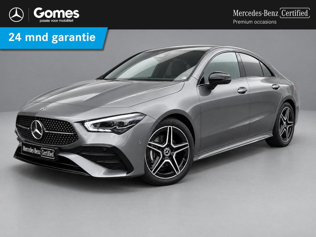 Mercedes-Benz CLA 180 Star Edition AMG | Night Pakket | Panoramadak | DISTRONIC Afstandsassistent | Dodehoekassistent | MULTIBEAM LED Koplampen | Sfeerverlichting | Stoelverwarming | Apple CarPlay | Android Auto | Sierdelen Aluminium | Elektrisch Inklapbare Buitenspiegels | Achteruitrijcamera | Parkeersensoren