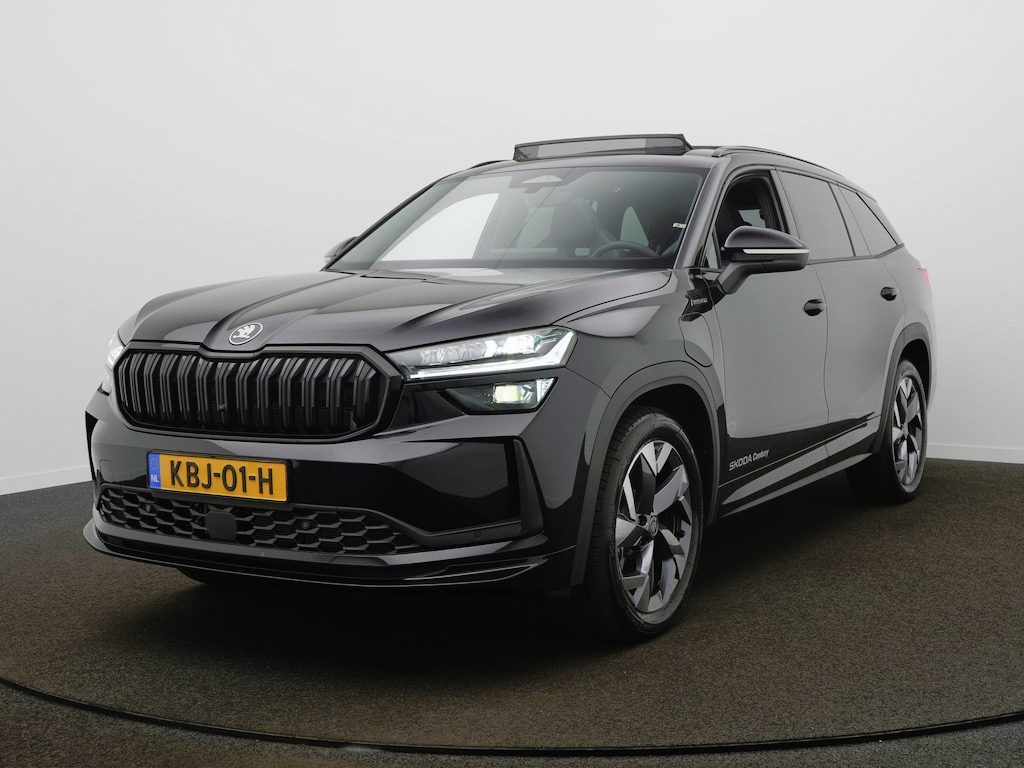 Skoda Kodiaq 1.5 TSI PHEV Sportline Business Panodakak - Trekhaak - Navigatie - Camera - 19 Inch