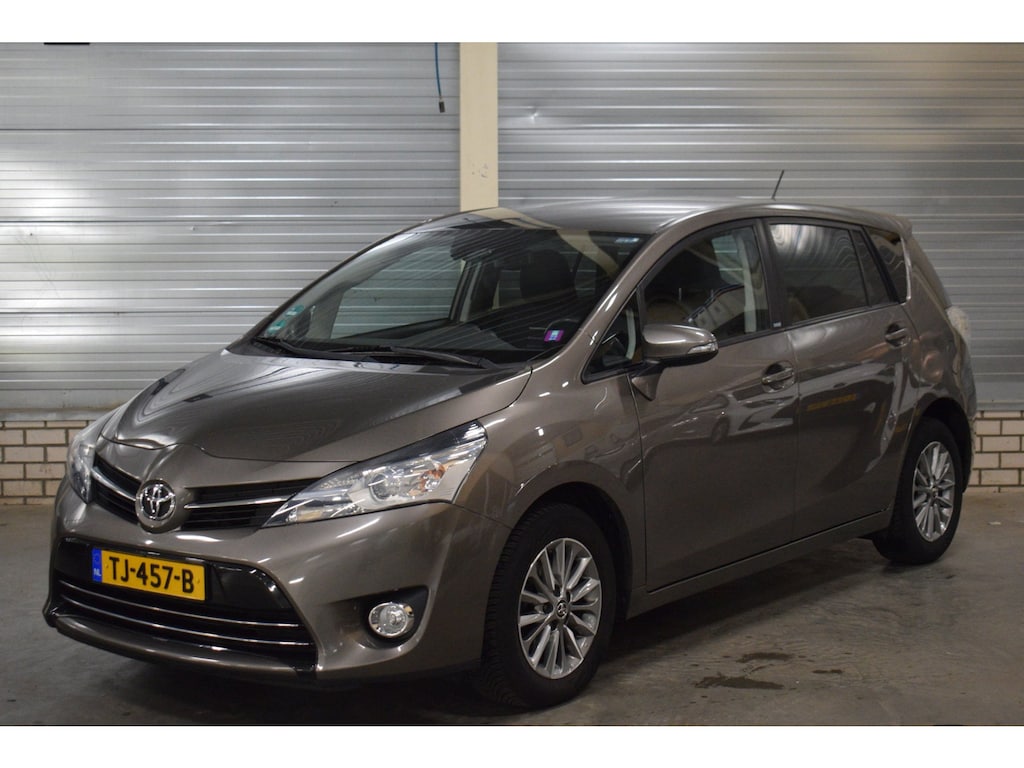 Toyota Verso 1.8 VVT-i Aspiration Automaat 7persoons Dealer Onderhouden + Camer|Bluetooth|Trekhaak|