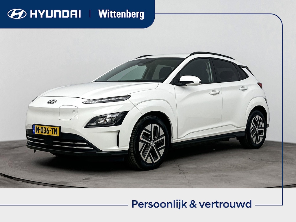 Hyundai Kona Electric EV Fashion 64 kWh | Navigatie & Carplay | Camera | Dodehoek | premium audio |