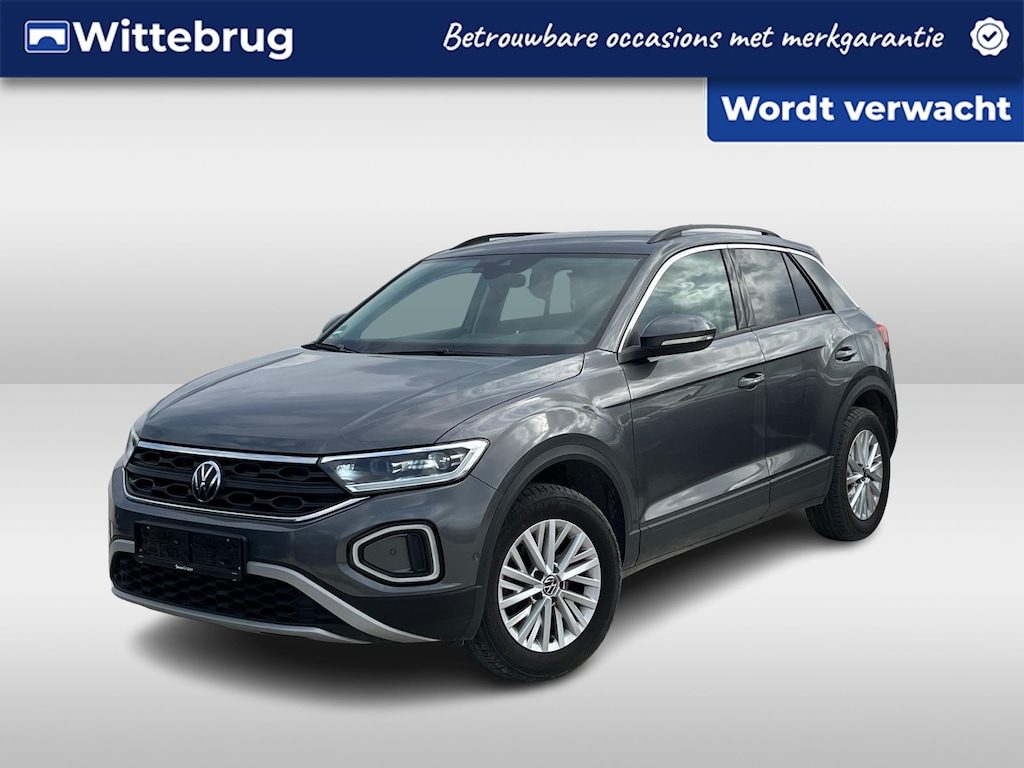 Volkswagen T-Roc 1.5 TSI 150pk DSG Life / Virtual Cockpit Pro / Navigatie / App-Connect / Camera / Stuur & Stoelverwarming / 16" LMV