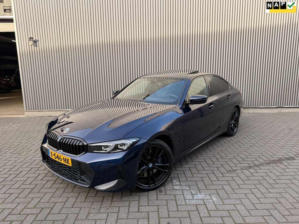 BMW 3-Serie 320e INCL BTW|M-Pakket|Panorama|Harman Kardon|Stoelverwarming