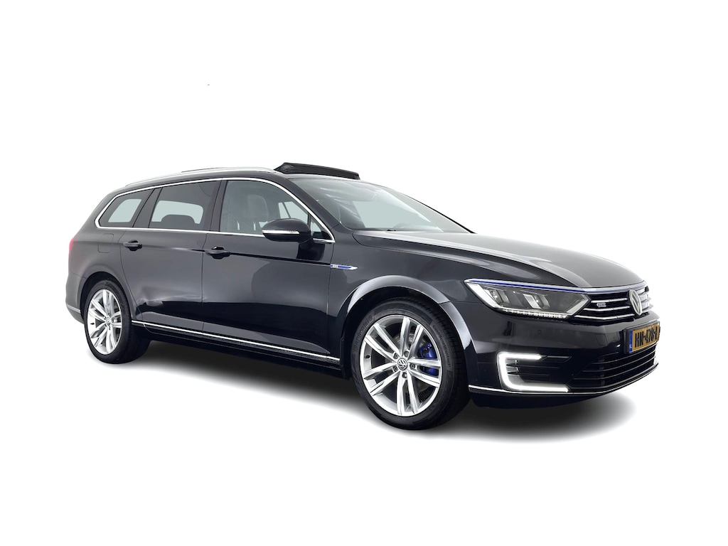 Volkswagen Passat Variant 1.4 TSI GTE Highline (Plug-In) {SoH-81%} Aut. *PANO | LEATHER-ALCANTARA | ERGONOMIC-SPORTSEATS | ADAPTIVE-CRUISE | FULL-LED | KEYLESS | CARPLAY | NAVI-FULLMAP | AMBIENTLIGHT | PRIVACY-GLASS | SHIFTPADDLES | TOWBAR | 18''ALU*