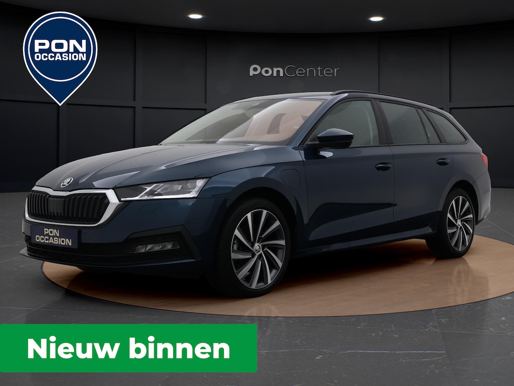 Skoda Octavia Combi 1.4 TSI iV PHEV Ambition | Navigatie | ACC | Elek Achterklep | Camera | Stoelverwarming | 18'' |