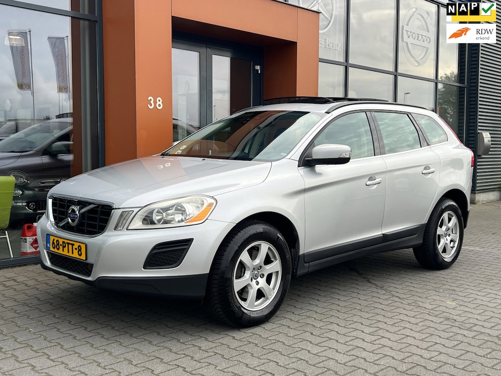 Volvo XC60 2.0T Momentum automaat|Panodak|PDC|navi|Cruise