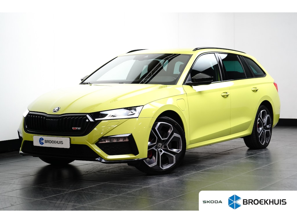 Skoda Octavia Combi 1.4 TSI RS iV PHEV Business | Achteruitrijcamera | Lichtmetalen velgen 5-spaaks 19" | Matrix LED koplampen
