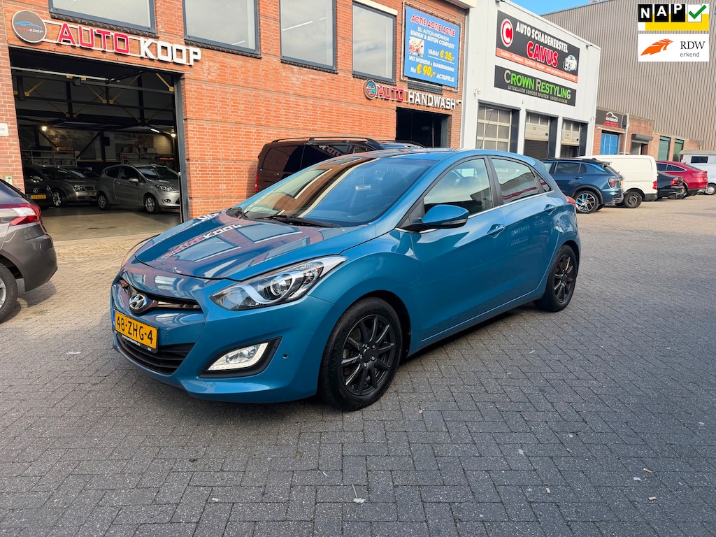 Hyundai i30 1.6 GDI Business Edition Clima Cruise Navi NAP