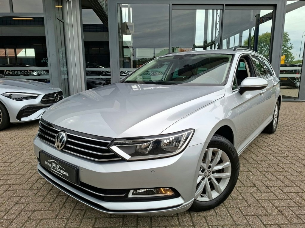 Volkswagen Passat 1.5 TSI COMFORTLINE 150PK NAVI LMV PDC WINTERPACK ADDCRUISE