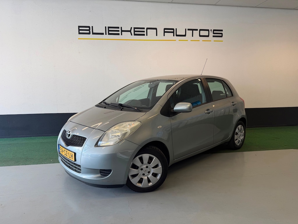 Toyota Yaris 1.3 VVTi Sol