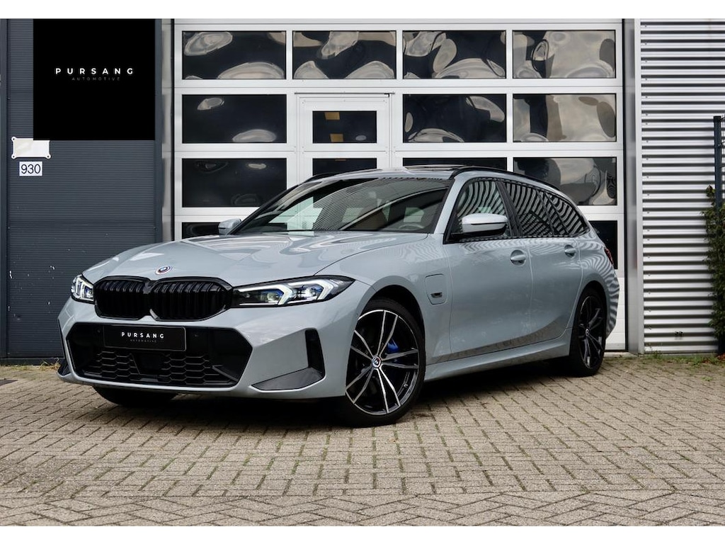 BMW 3-Serie 330 e xDrive | M Sport | Trekhaak | Head Up | Adapt. C | 19 inch