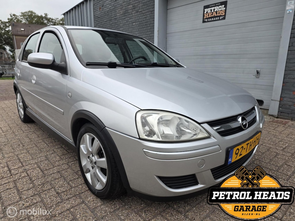 Opel Corsa 1.2-16V | 5deurs | Nieuwe Distri. kett. | Airco | APK