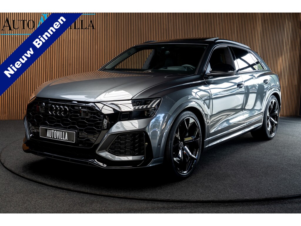 Audi RS Q8 4.0 TFSI B&O HUD Massage Keramisch Softclose ACC PDC Nachtzicht RS Seats Keyless 360 Camera Stoelventilatie Elektr. achterklep Memory seats Elektr. trekhaak Navi Niveauregeling Alcantara binnenhemel Stoelverwarming LM velgen