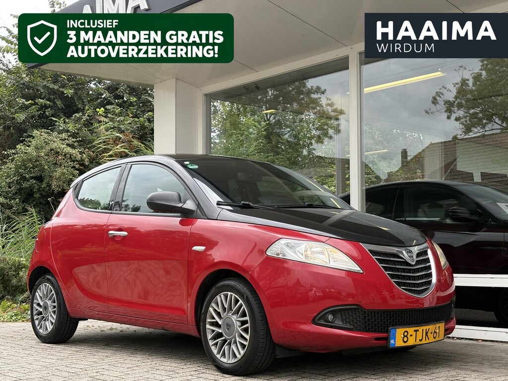 Lancia Ypsilon 0.9 TwinAir Silver Plus | Two Tone | Weinig kilometers | Airconditioning