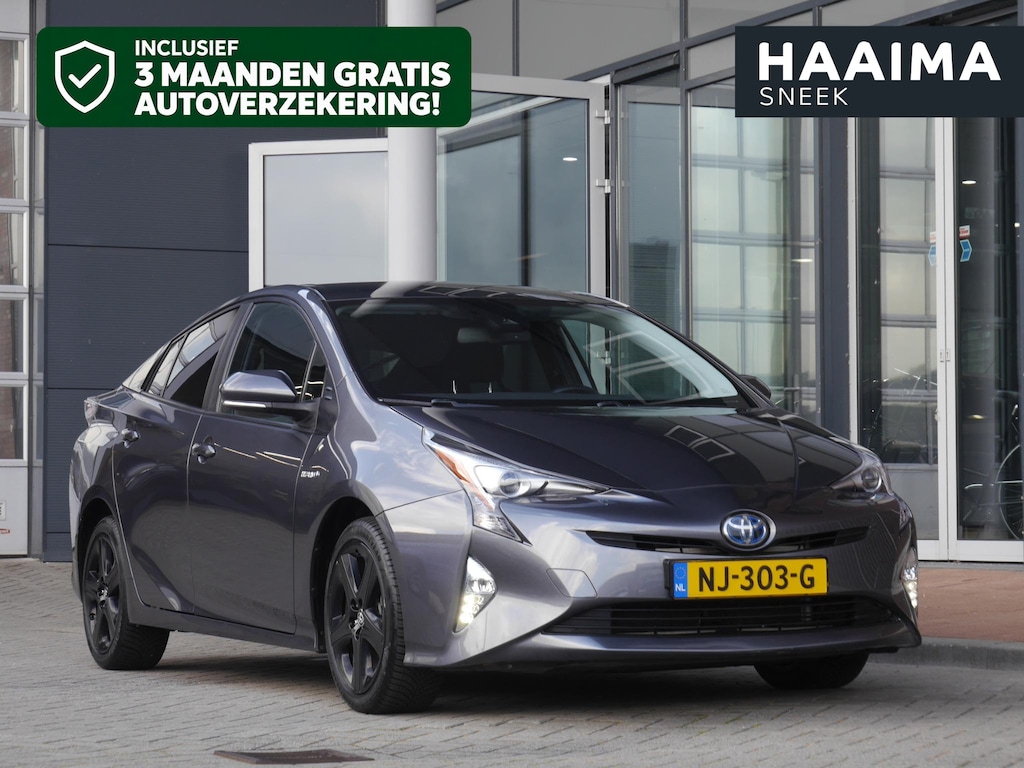 Toyota Prius 1.8 First Edition | Automaat| Head up display | Stoelverwarming | Achteruitrijcamera | Adaptive cruise control | Lichtmetalen velgen | Climate control | Keyless entry en start