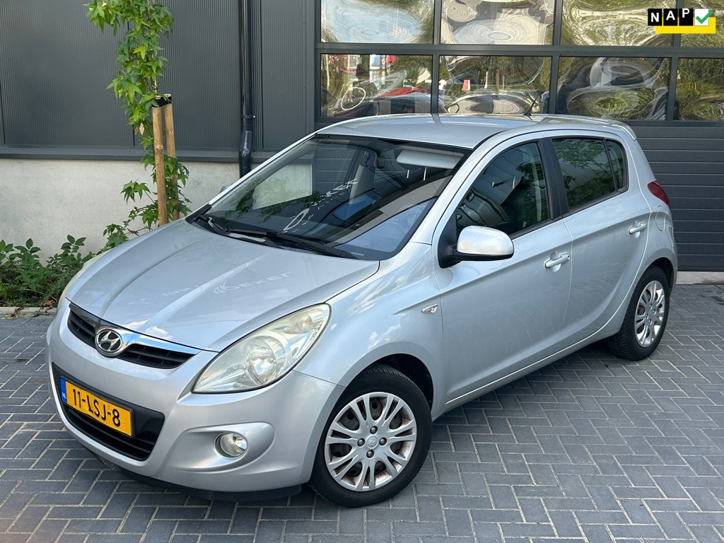 Hyundai i20 1.4i DynamicVersion | Airco | 5 deurs | Isofix | APK