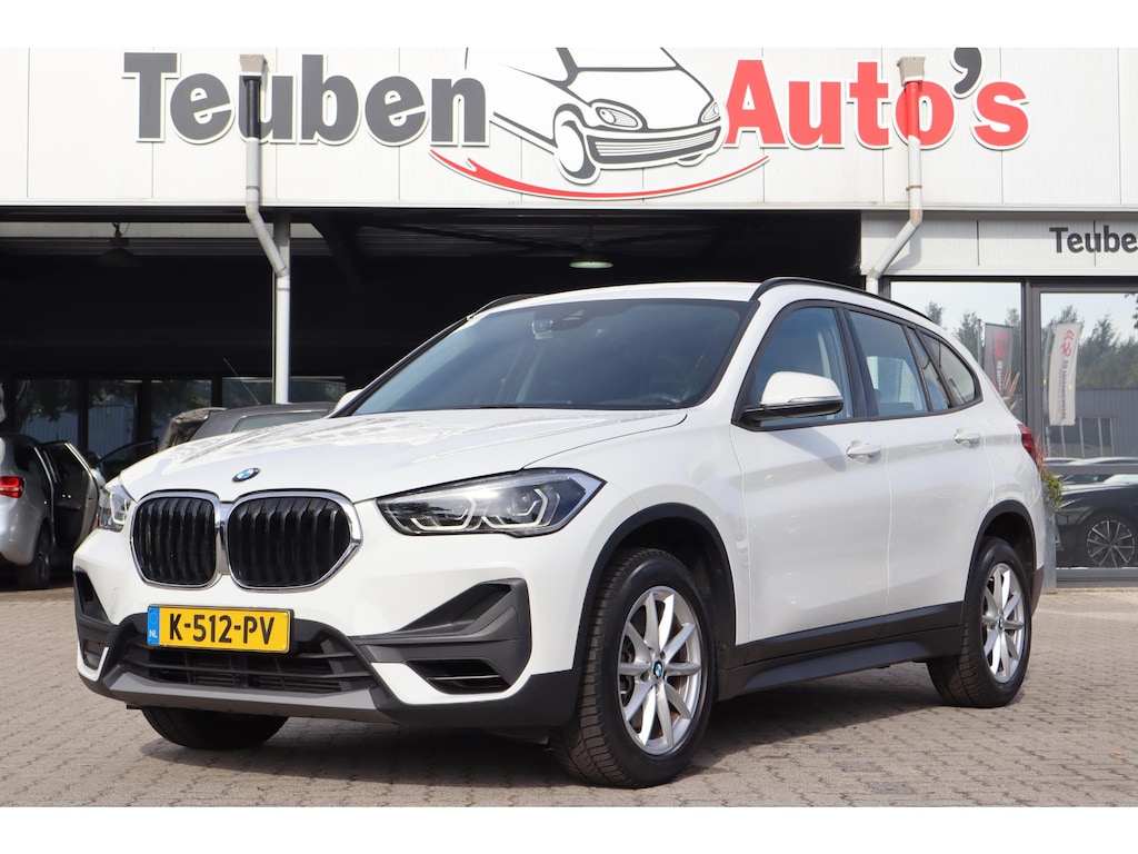 BMW X1 sDrive20i Executive Edition | NL Auto/1e Eigenaar | Head-up display | Cruise | Clima | Kofferdeksel elektrisch
